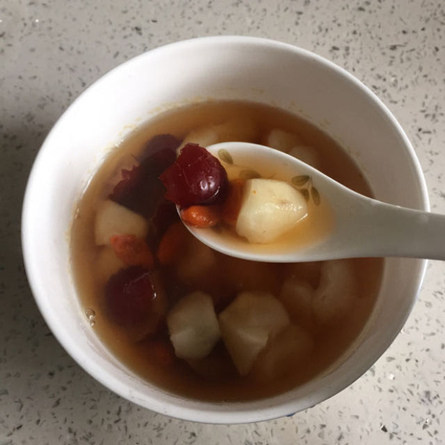 红枣枸杞马蹄红糖水