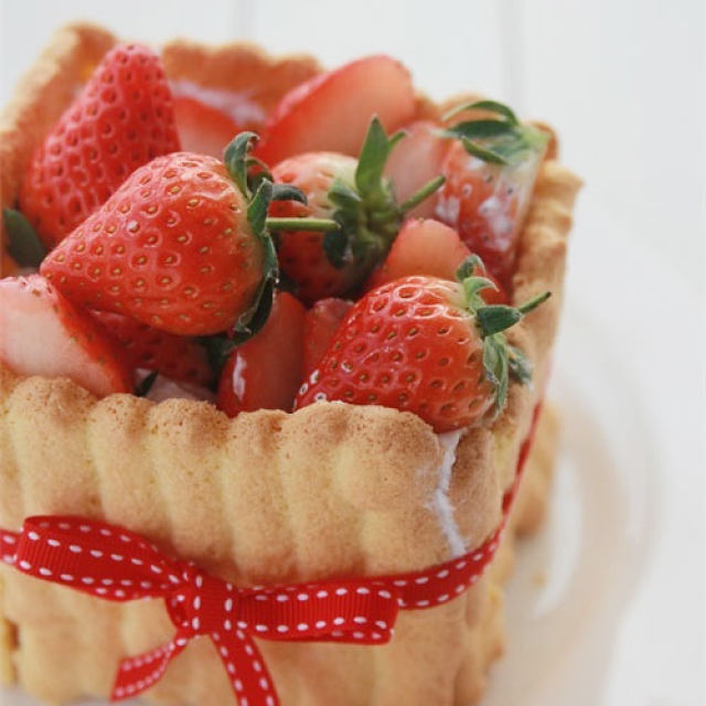 【番茄配方】mini草莓夏洛特——草莓盛宴，视与味的双重享受