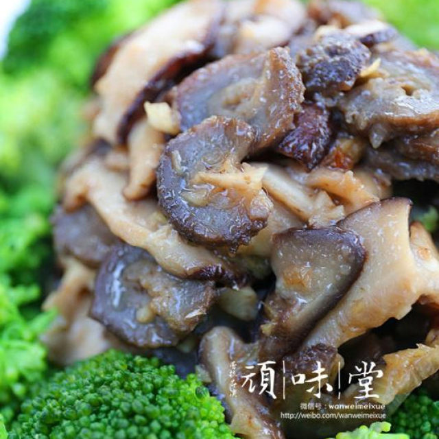 香菇蚝油烩海参