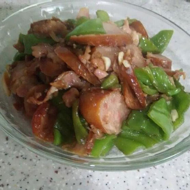 熏肠炒麻椒