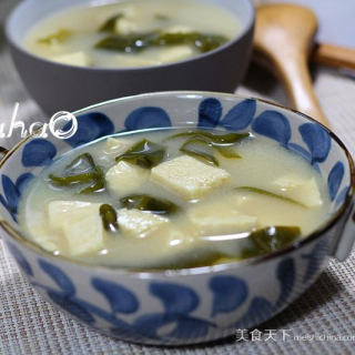 日式豆腐海带味增汤