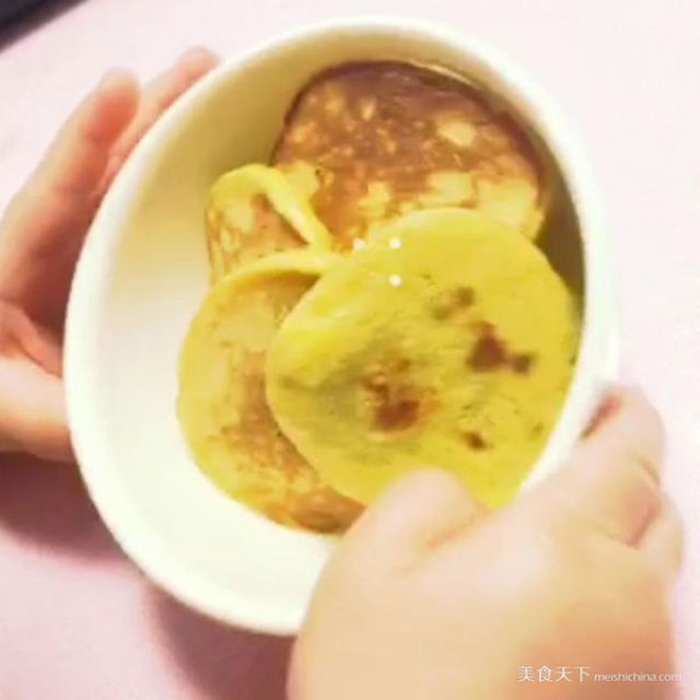 宝宝辅食之奶香香蕉小饼