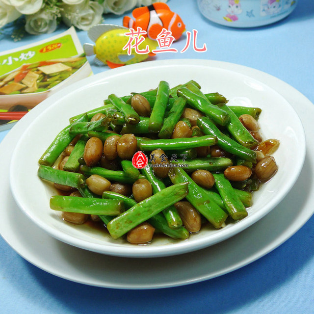 Stir fried peanuts with plum beans