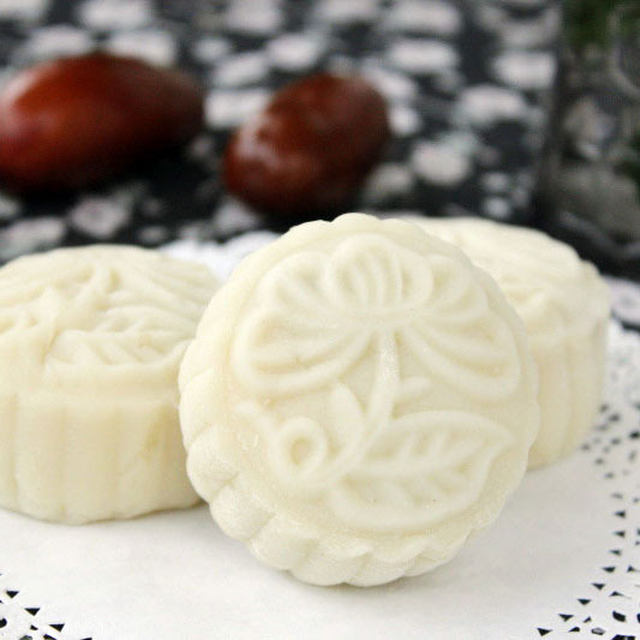 Cantonese Ice Skin Mooncakes