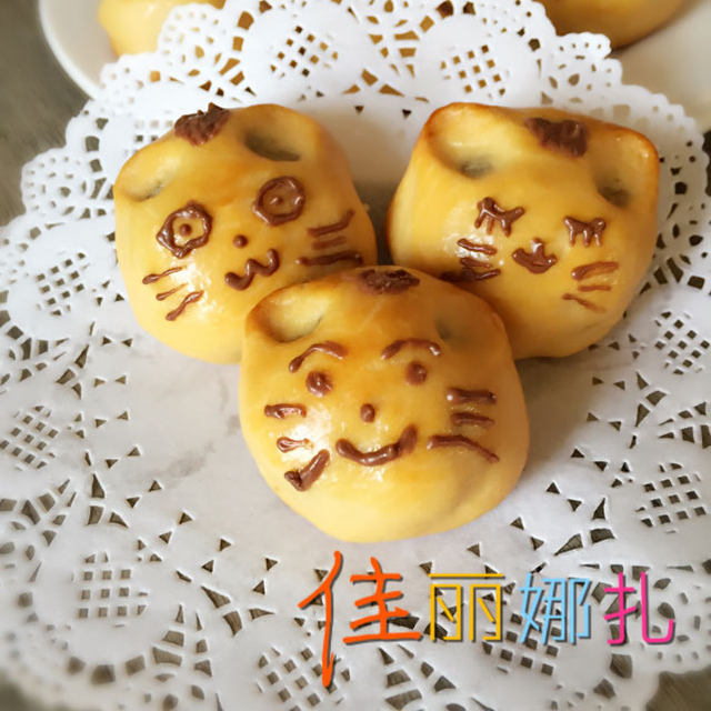 Cute and Fun Mooncakes