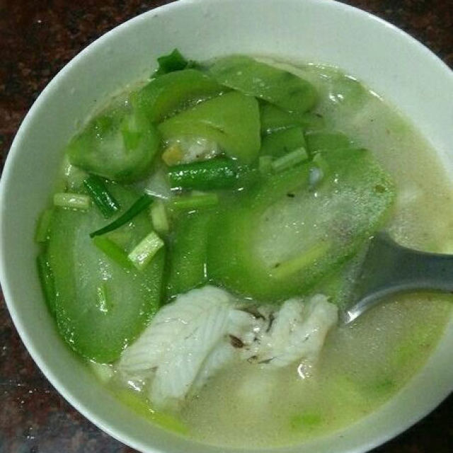 丝瓜豆腐鱼汤
