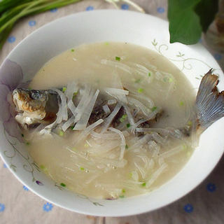 鯽魚蘿蔔絲湯