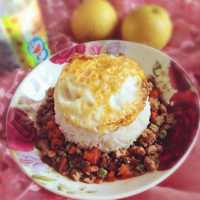 薯泥夹心肉酱饭