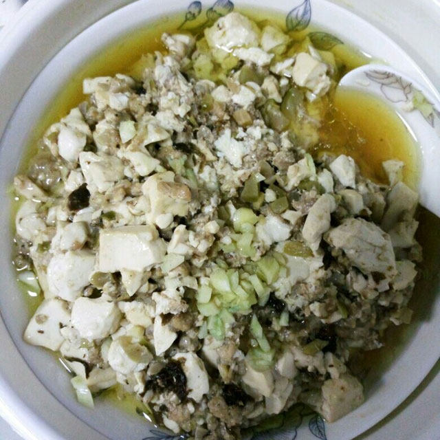 豆腐榨菜蒸肉糜