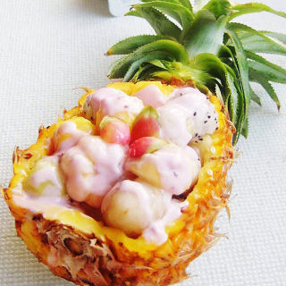 菠萝船水果沙拉