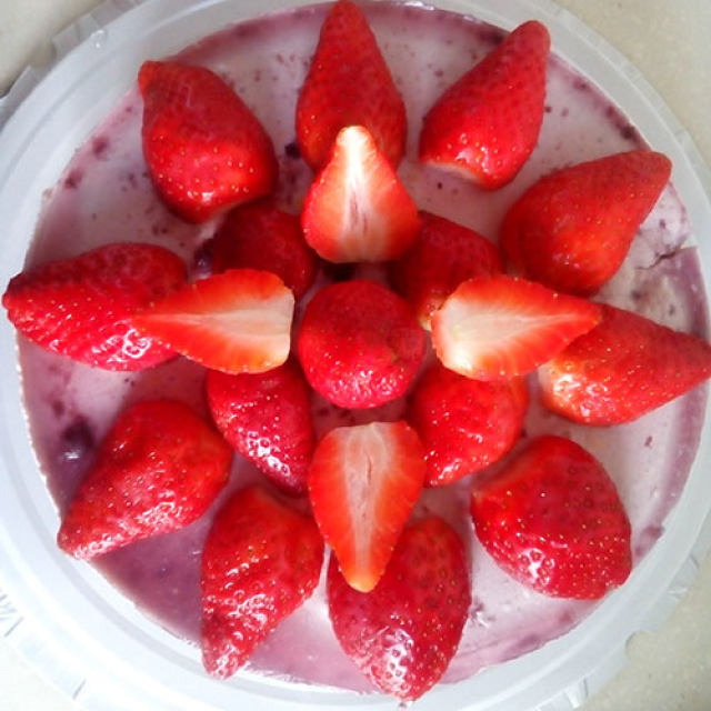 双莓芝士冻蛋糕