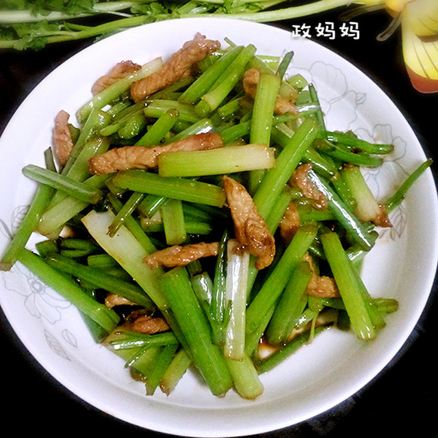 肉丝炒芹菜