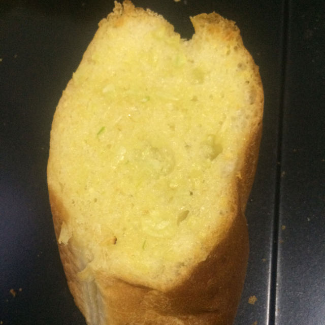 简易版蒜香面包