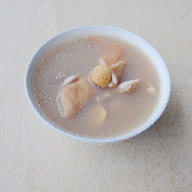 莲子猪肚汤