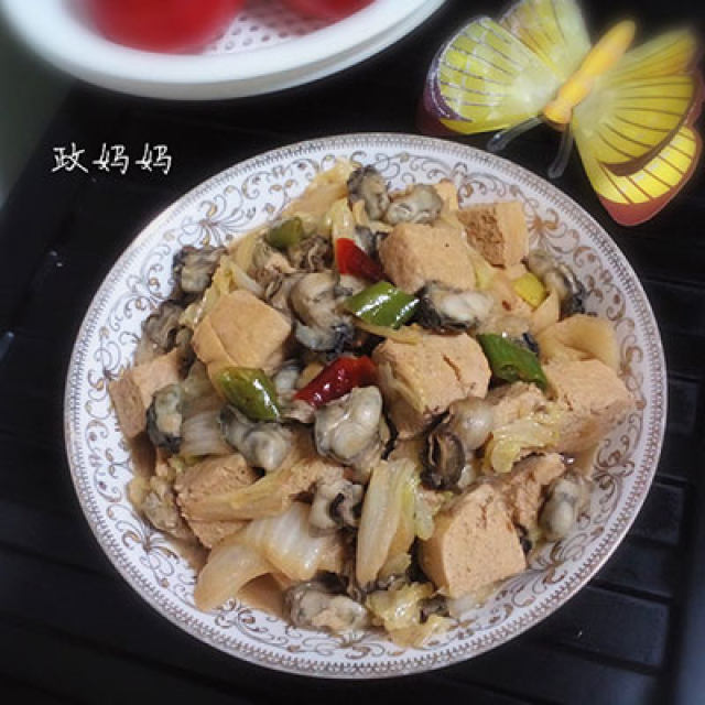 白菜海蛎子炖冻豆腐