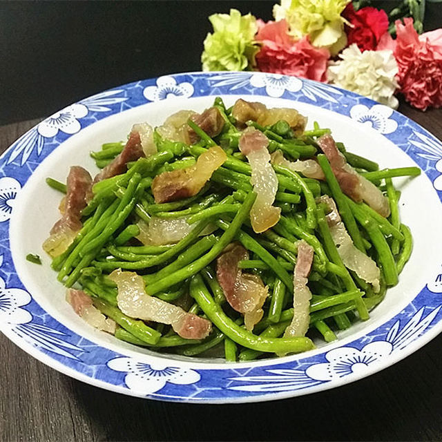 芦蒿炒咸肉