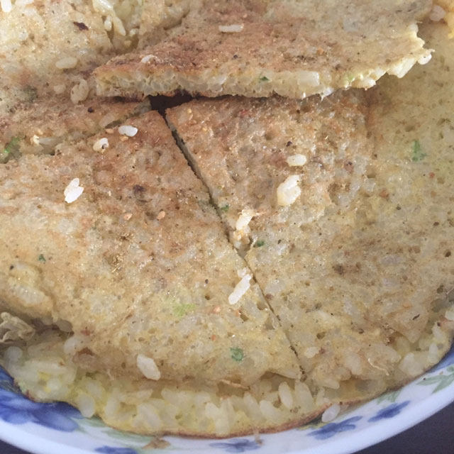 鸡蛋米饭饼