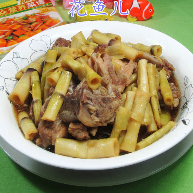 野山笋煮龙骨