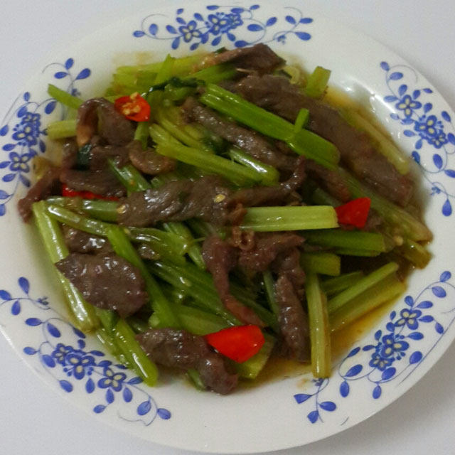 香芹牛肉丝