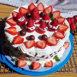#ACA烘焙明星大赛#草莓奶油蛋糕