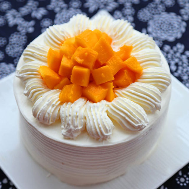 芒果奶油夹心蛋糕