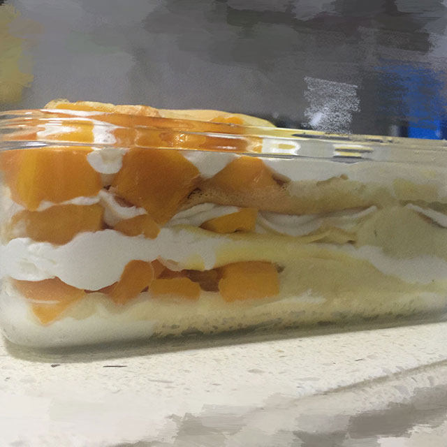 榴莲芒果盒子千层蛋糕