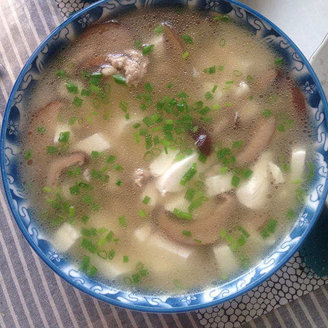 香菇肉丝豆腐汤