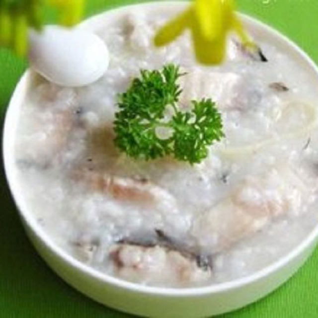 苋菜银鱼糙米粥