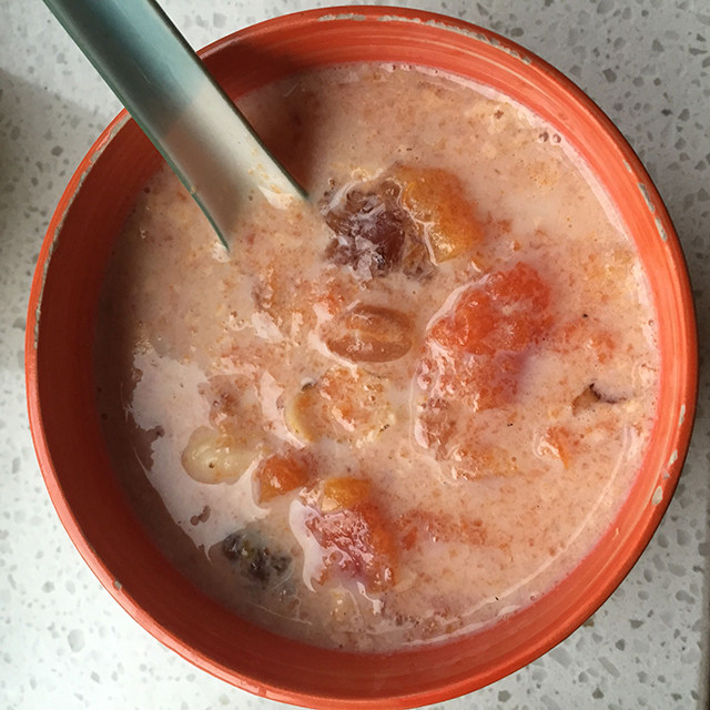 木瓜牛奶炖桃胶皂角