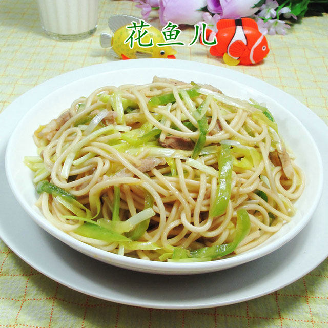 尖椒猪肉韭菜芽炒面