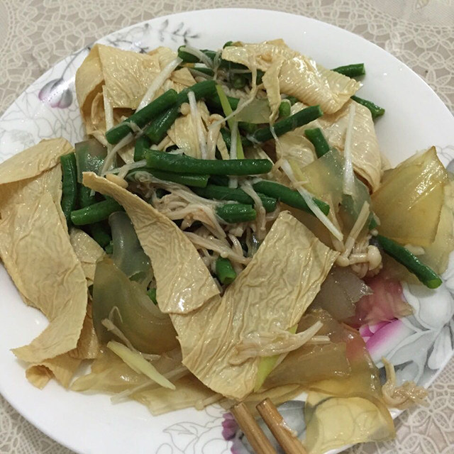 豆角拌金针菇