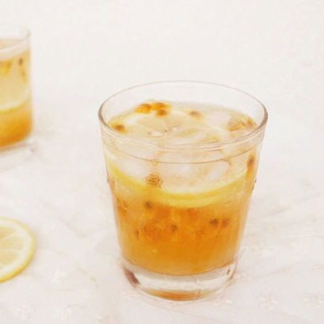 热带水果汁-百香果柠檬蜜