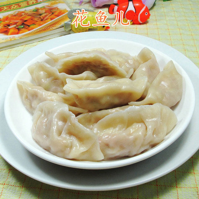 秀珍菇圆白菜肉馅饺子 