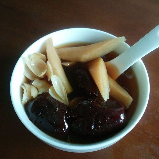 红枣山药百合甜汤