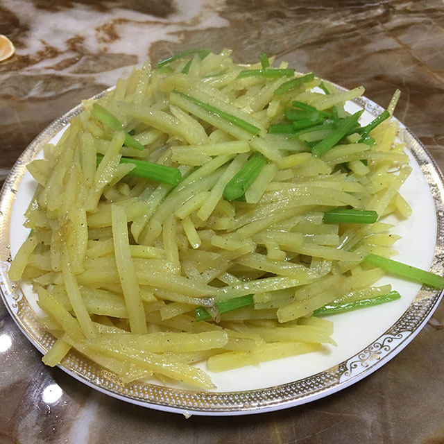 家常土豆丝