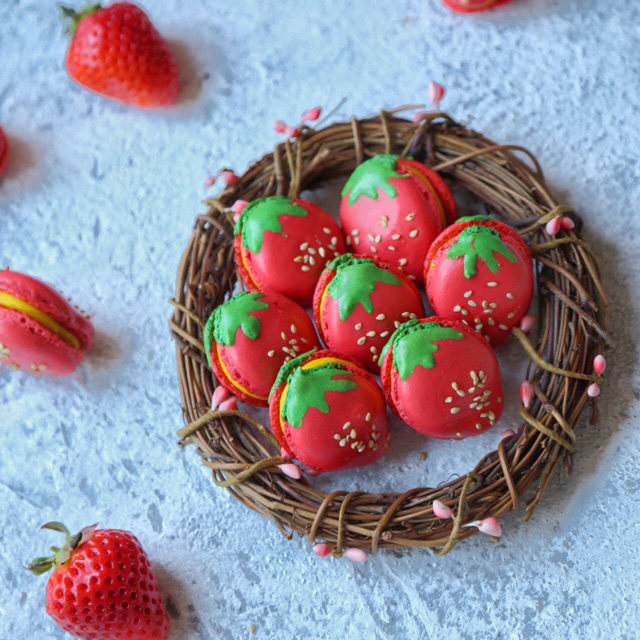 #第四届烘焙大赛暨是爱吃节#法式草莓马卡龙