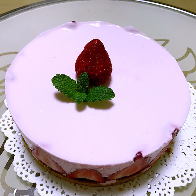 ＃第四届烘焙大赛暨是爱吃节＃草莓芝士蛋糕！