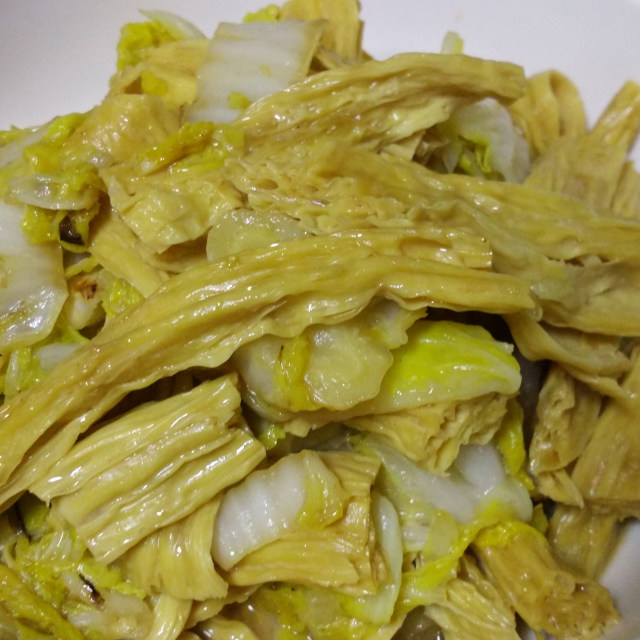 白菜炖腐竹