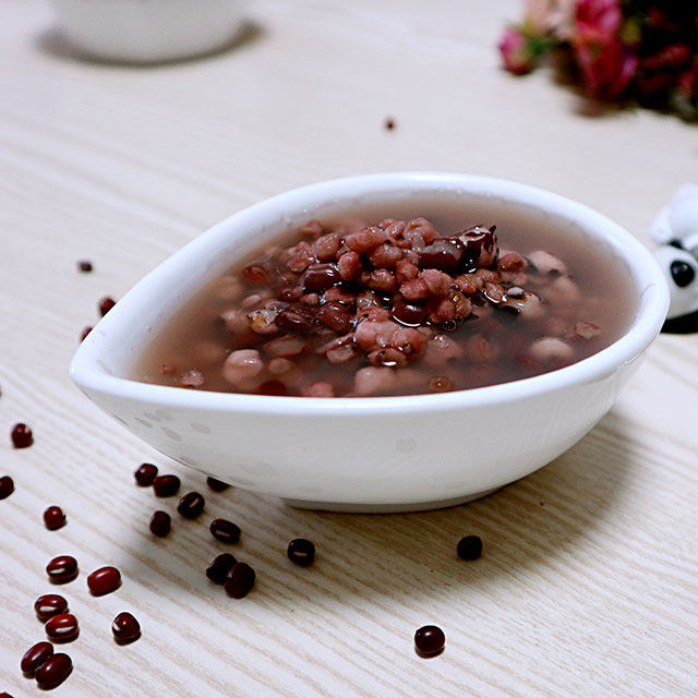 红豆薏仁芡实汤