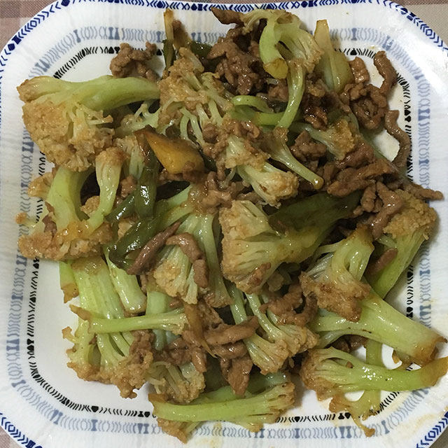 肉丝炒有机花菜