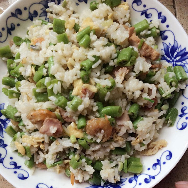 粉豆鸡蛋饭