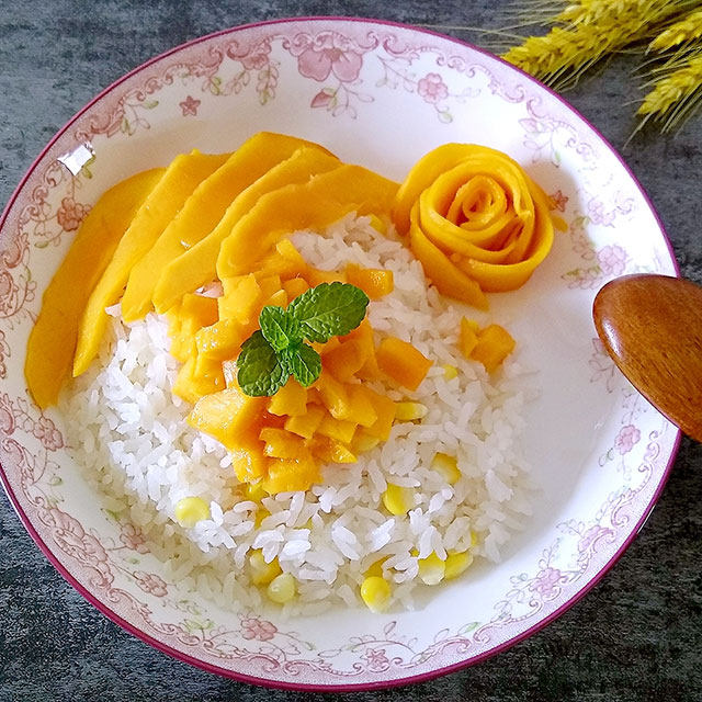 椰汁芒果玉米饭