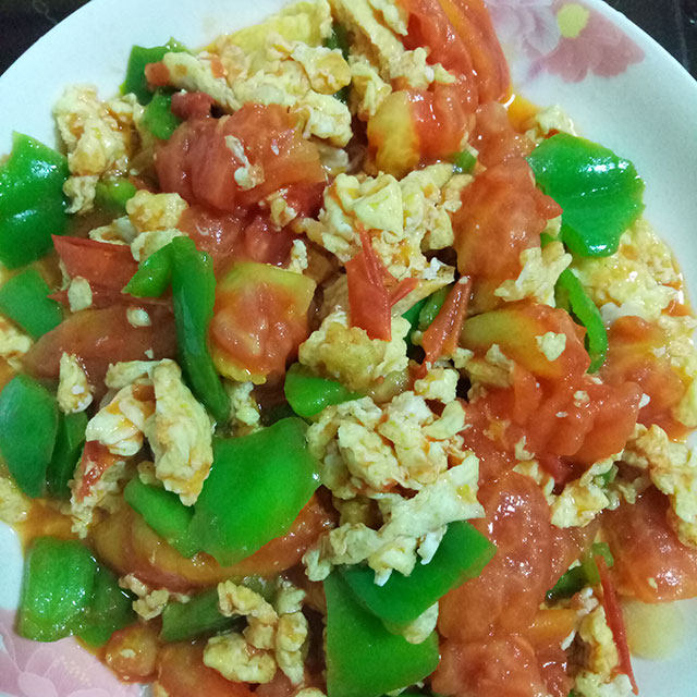 青椒西红柿炒鸡蛋