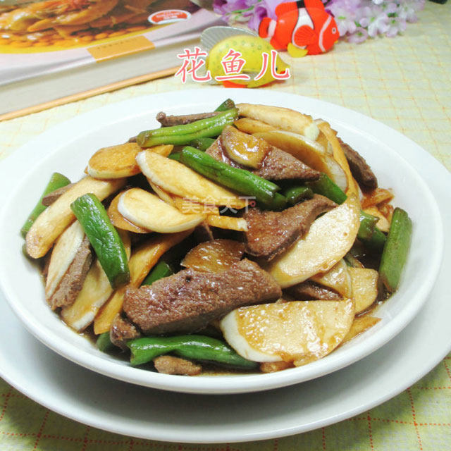 梅豆茭白炒猪肝
