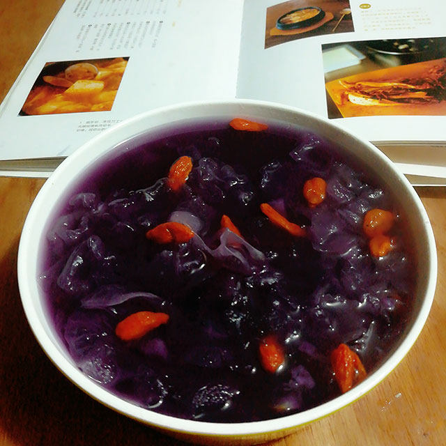 紫薯枸杞银耳汤