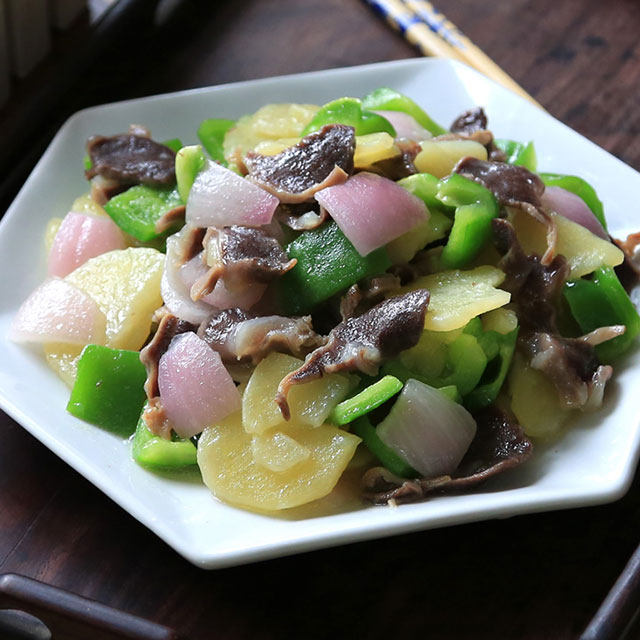 鸭肫炒土豆青椒