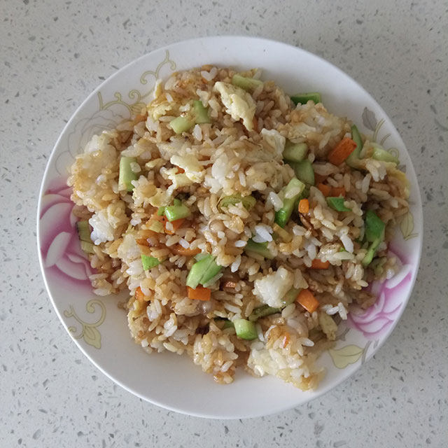 一个人的午餐——炒米饭