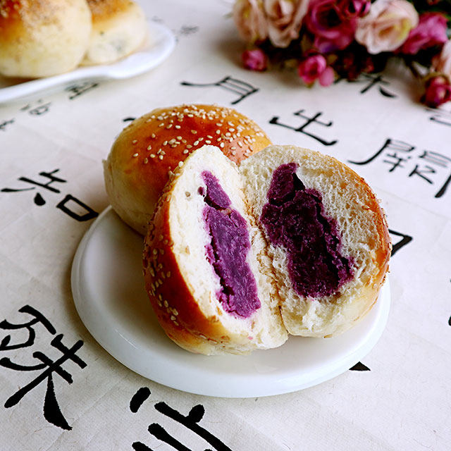 酸奶紫薯餐包