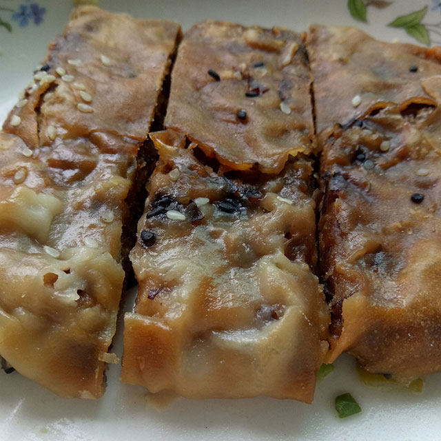 蒸枣皮红枣发面饼