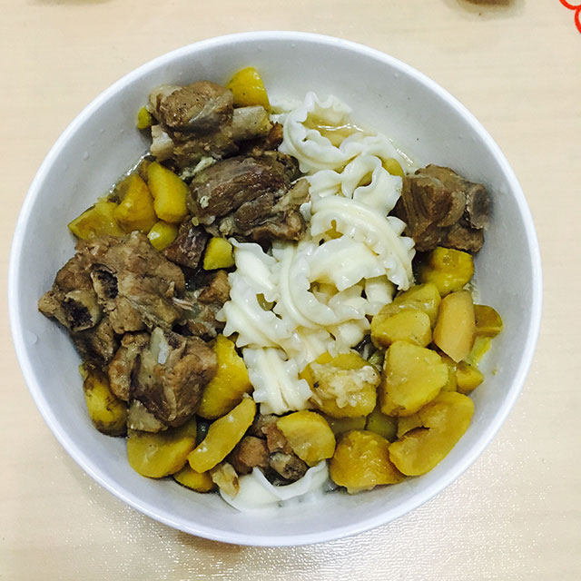 安小姐的美味铺----板栗排骨面